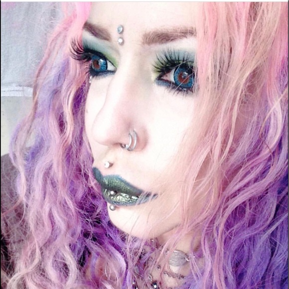 Meet your Posher, Luna ๐
๐ป๐๐๐ - Picture 5 of 11